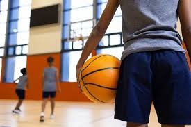 2025年F1开启季前测试首日，诺里斯以1：30.430的圈速占据圈速榜头名…